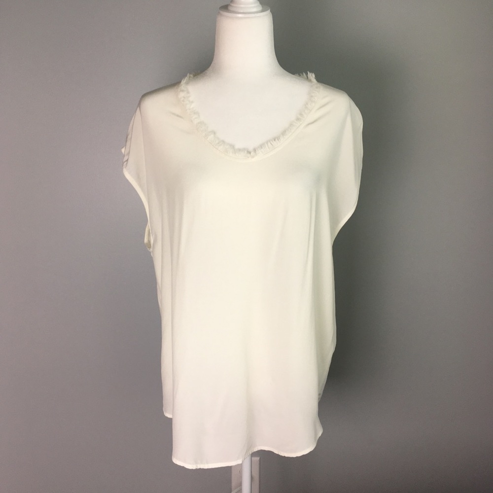 NEW Tina + Jo White Ruffle Collar T-Shirt Blouse M